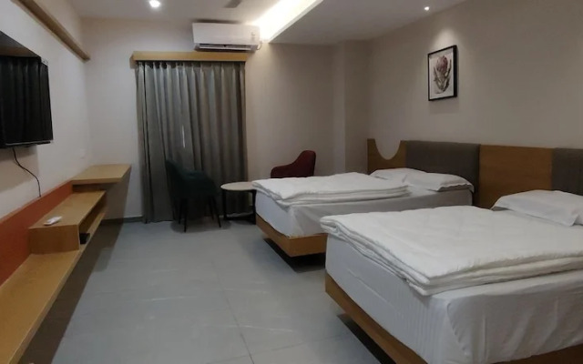 PubliQ Luxury Stays