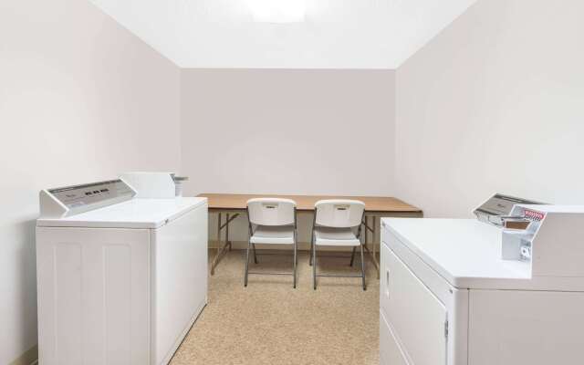 Super 8 by Wyndham Branson/Andy Williams Theater