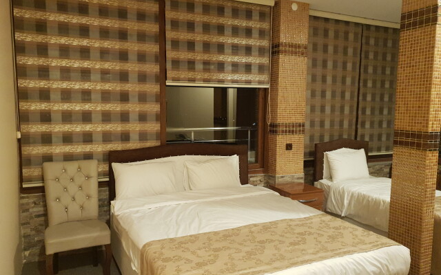 Zeyn Hotel