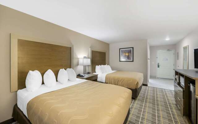 Quality Inn & Suites Carlsbad Caverns Area