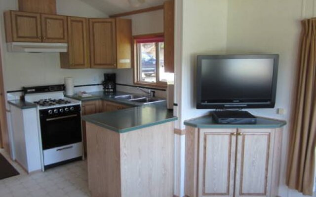 Dutch Lake Resort & RV Park