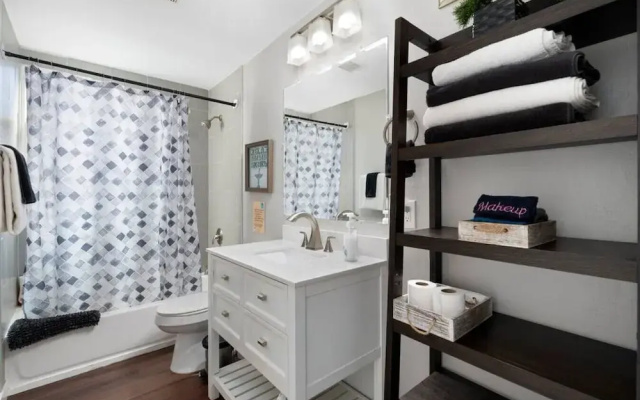Central Phoenix Casita Unit C