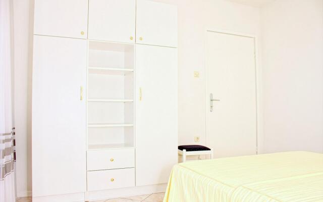 Gojko - 50 m From the Beach - A1