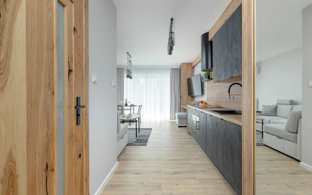 Amazing Studio With Balcony by Renters