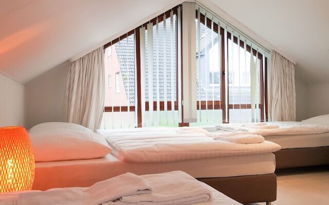 Tolstov-Hotels Beautiful Villa with Big Garden