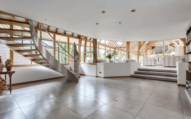 Entire Luxury Home and Garden Canterbury