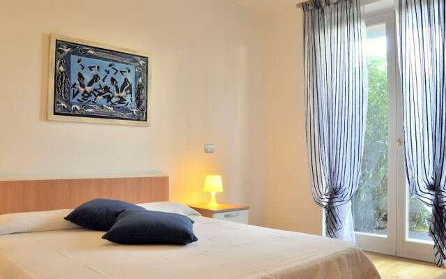 Belvilla by OYO Small Residence With Swimming Pool
