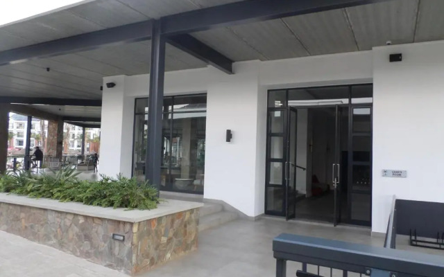 The Blyde Crystal Lagoon Cologne3