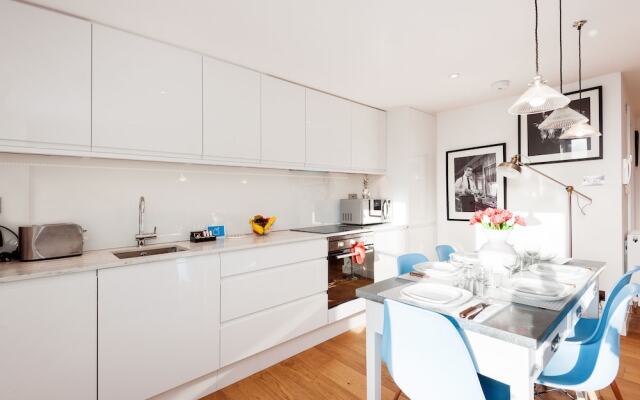 The Lillie Road Residence