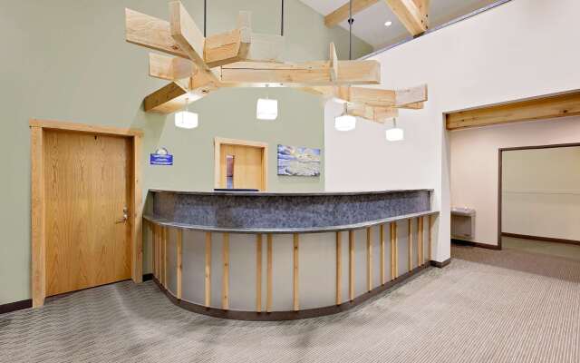 Days Inn by Wyndham Cadillac