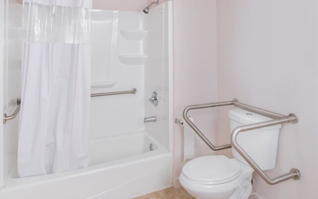 Americas Best Value Inn - Williamsburg/Lightfoot Area