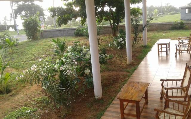 Masha Beach Inn