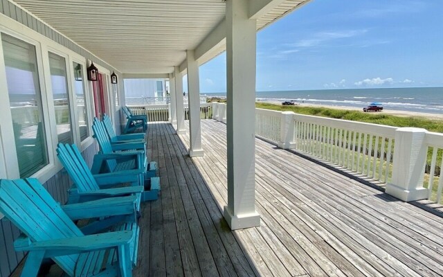 Serendipity Shore 3 Bedroom Home by RedAwning