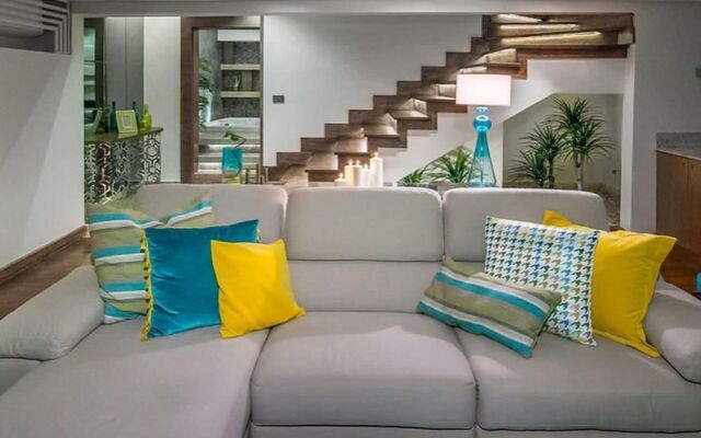 Villa With pool-Allegria