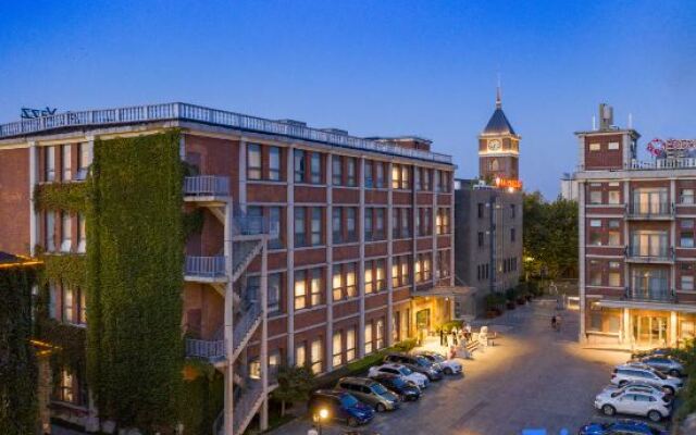 Yazz Hotel