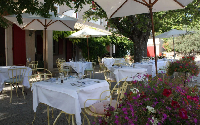 Hôtellerie du Domaine de Cabasse