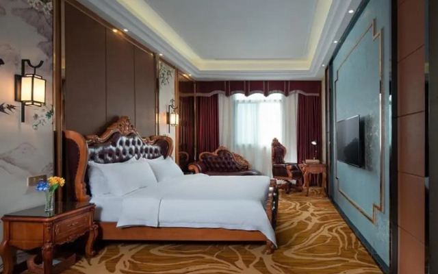 Vienna Hotel Guangdong Chaoyang Mianxi Road