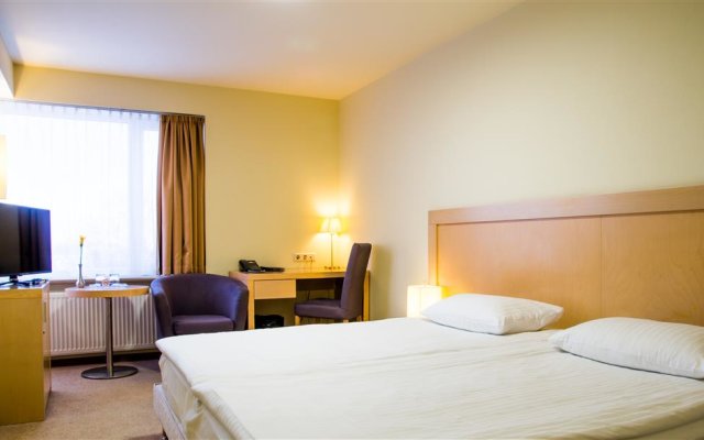 Riga Islande Hotel with FREE parking