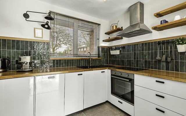 Cosy & Quiet Flat With Garden Close Central London