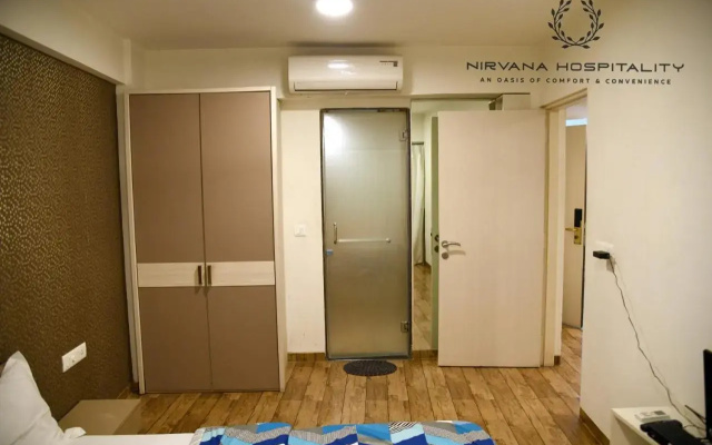 Luxurious Studio Homes Nr Surat Airport by Nirvana Hospitality
