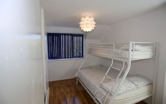 Beautiful 3 Beds House - Thamesmead