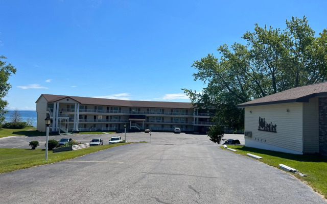 Quality Inn Lakefront