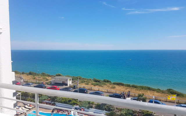 The Cumberland Hotel - OCEANA COLLECTION