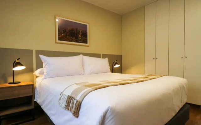 w Majestic 2BR w Comfy Balcony Near Kennedy Park