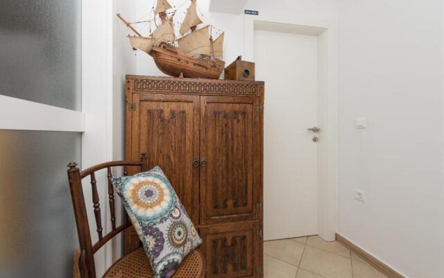 EAST SIDE deluxe suite
