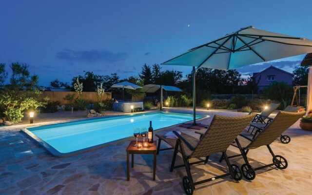 Stunning Home in Jadrija With Jacuzzi, Wifi and 2 Bedrooms