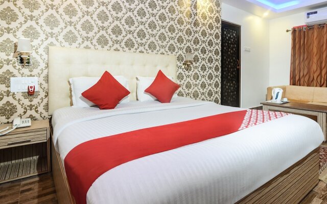OYO 15244 Ryan Residency