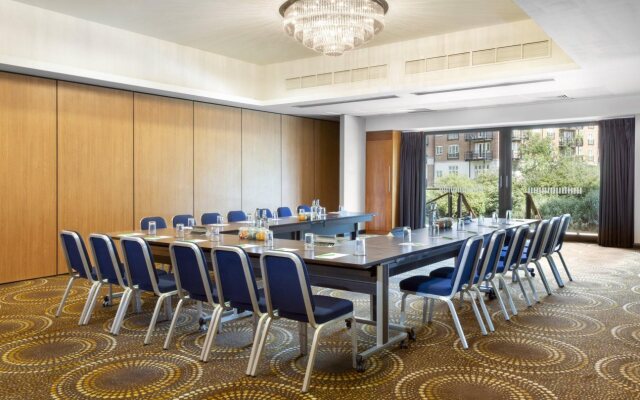 Holiday Inn London Brentford Lock by IHG