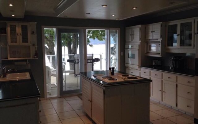 Harrison Lakehouse Vacation Home - House Rental