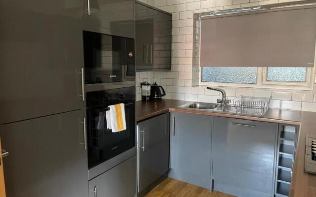 Best Priced Apartment In Hull 3