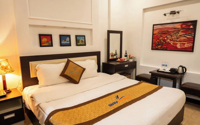 Bay Luxury Chariot Hotel