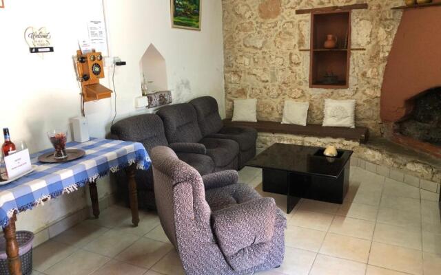 Friendly villagehouse