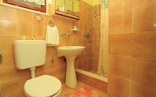 Beautiful Home in Korcula With Wifi and 4 Bedrooms