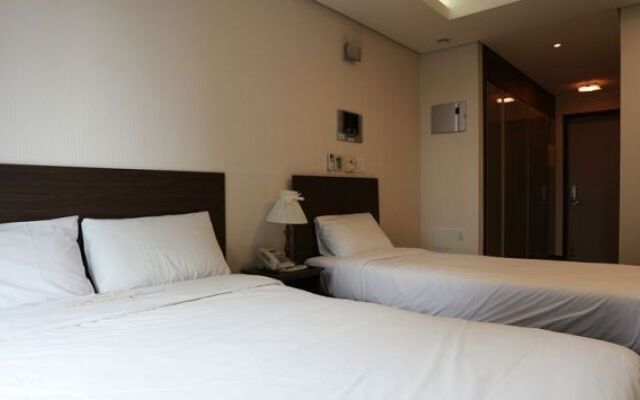 Brown Suites Serviced Residence