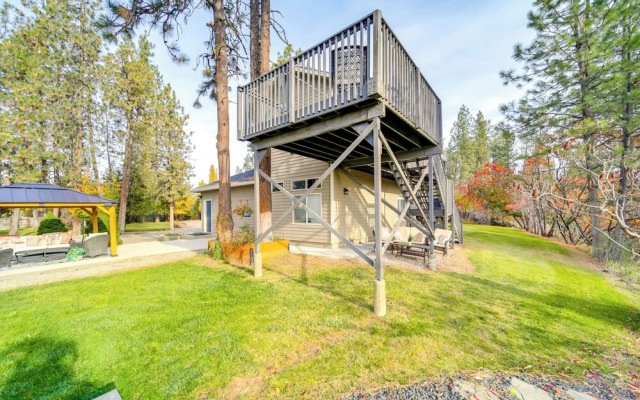 Nine Mile Falls Hideaway: Scenic Retreat on River