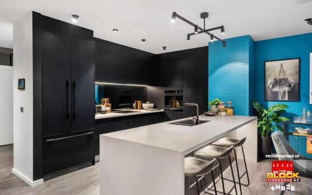 Awesome Apartment W/ Parking!