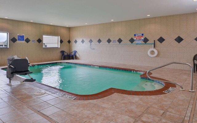 Country Inn & Suites by Radisson, Byram/Jackson South, MS
