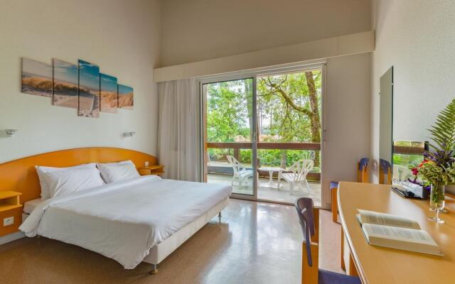 Azureva Ronce Les Bains