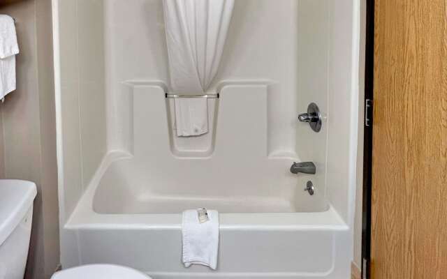 Quality Inn & Suites Wisconsin Dells Downtown - Waterparks Area