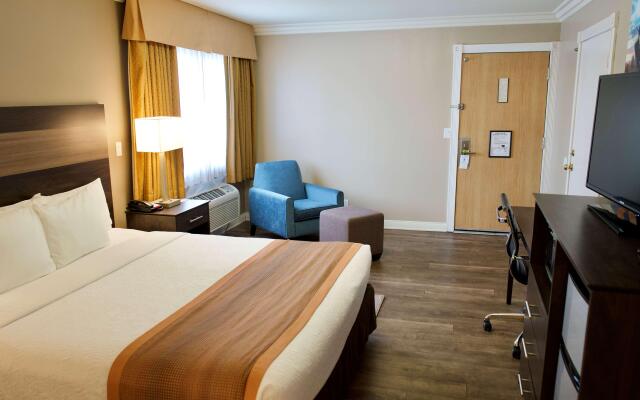 Best Western China Lake Inn