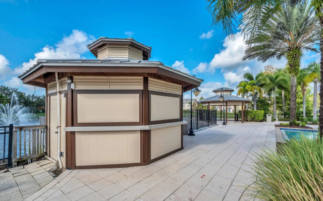 2 Bedroom Vacation Condo (2011)