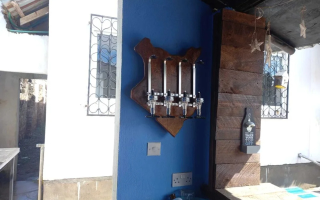 Luxurious 4-bedroom House With Private Pool in Kikambala