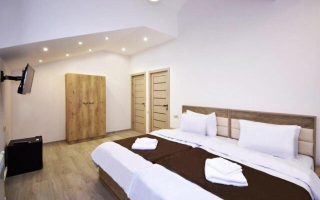 Patriott Hotel