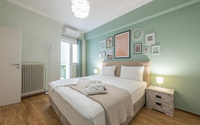 Boutique Acropolis Apartment  by Cloudkeys