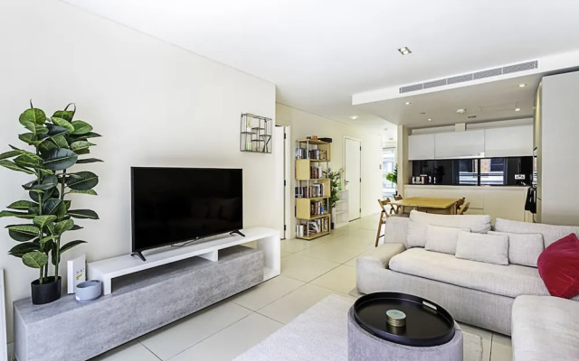 Modern Shoreditch Apartment