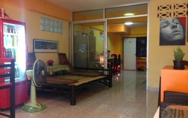 Just Chill Inn - Hostel